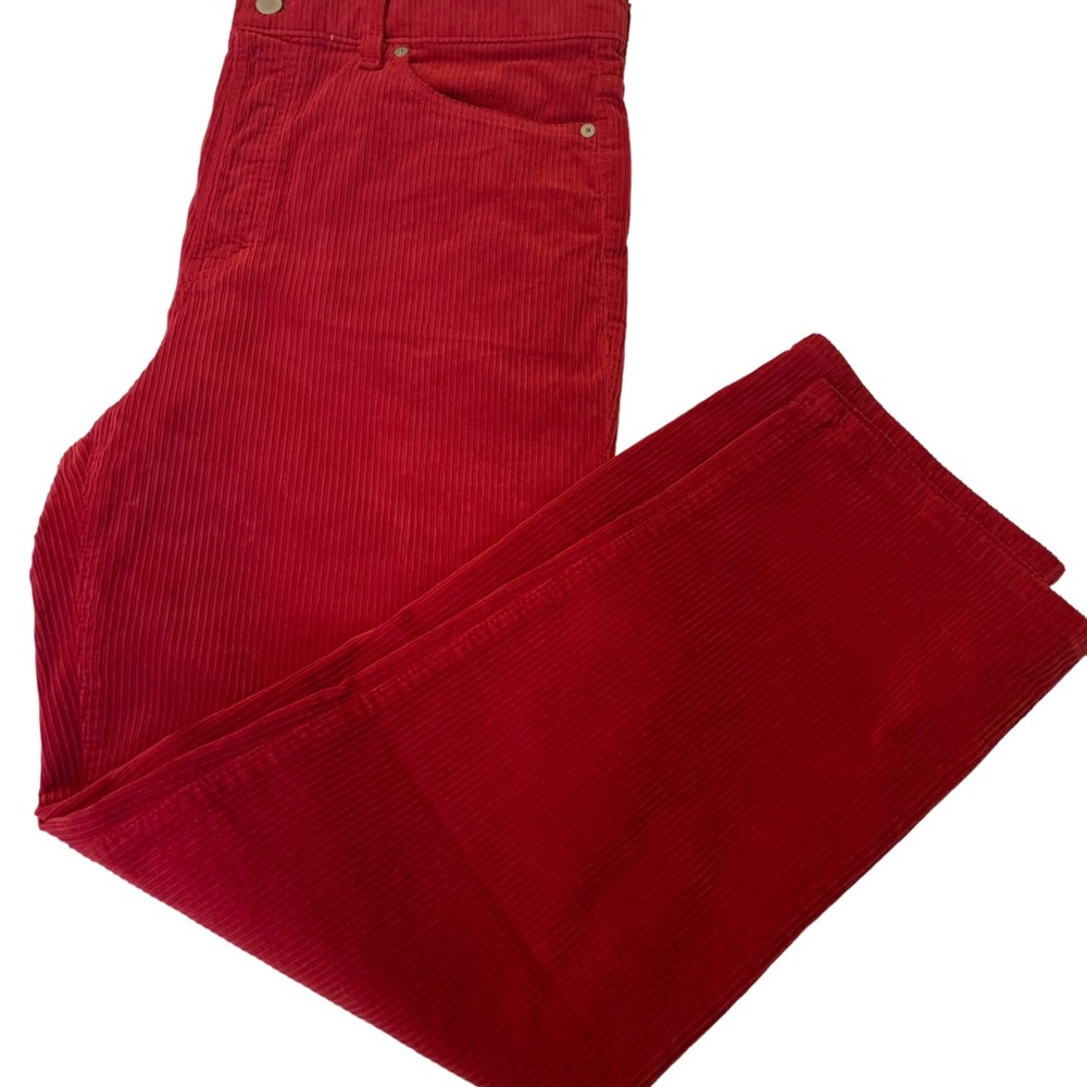 NWOT BANANA REPUBLIC CORDUROY PANTS.              MAKE AN OFFER !!